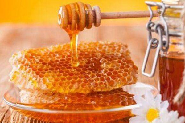 蜂膠能不能降血糖 蜂膠怎么吃比較好 蜂膠能不能降血糖 蜂膠怎么吃比較好