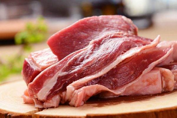 牛腩的脂肪含量高嗎 牛腩的嘌呤高嗎 牛腩的脂肪含量高嗎 牛腩的嘌呤高嗎