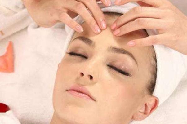 面部排毒會(huì)長痘痘嗎 為什么皮膚不好的人要經(jīng)常做臉部排毒 面部排毒會(huì)長痘痘嗎 為什么皮膚不好的人要經(jīng)常做臉部排毒