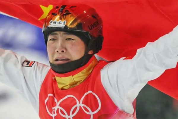 徐夢桃奪金!中國金牌數(shù)平歷史之最 徐夢桃名字是評(píng)書大師劉蘭芳取的