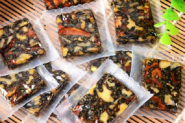 固元膏直接吃還是泡水 固元膏怎么吃效果最好 固元膏直接吃還是泡水 固元膏怎么吃效果最好