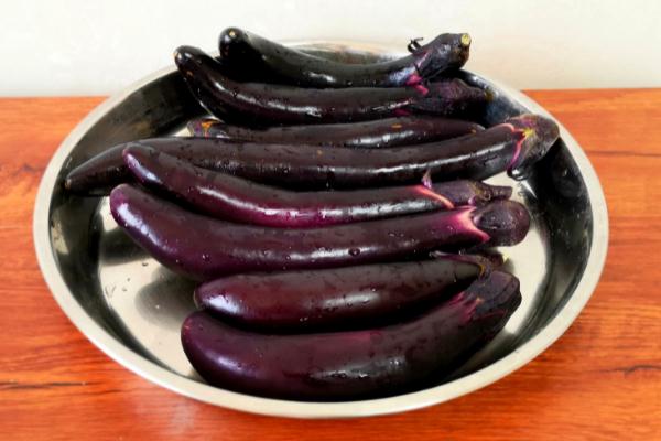 茄子會食物中毒嗎 胃不好可以吃茄子嗎 茄子會食物中毒嗎 胃不好可以吃茄子嗎