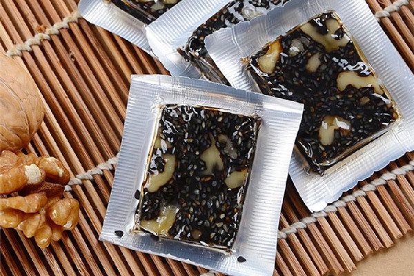 固元膏和阿膠糕啥區(qū)別 固元膏是什么做的 固元膏和阿膠糕啥區(qū)別 固元膏是什么做的