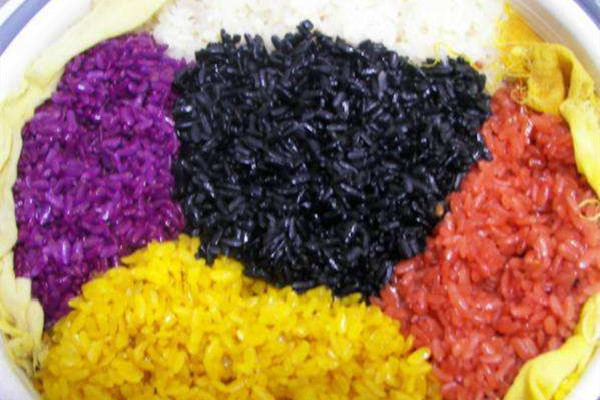 五色糯米飯的寓意是什么 五色糯米飯的由來(lái) 五色糯米飯的寓意是什么 五色糯米飯的由來(lái)