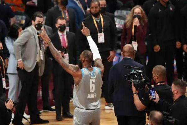 詹姆斯隊(duì)奪全明星5連勝 詹姆斯是什么隊(duì) 詹姆斯隊(duì)奪全明星5連勝 詹姆斯是什么隊(duì)