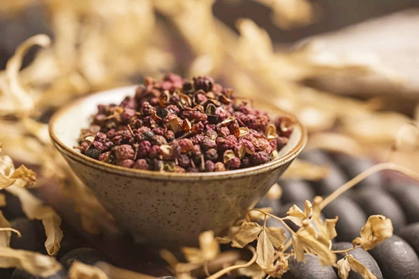 花椒是辛辣食物嗎 花椒是不是發(fā)物 花椒是辛辣食物嗎 花椒是不是發(fā)物