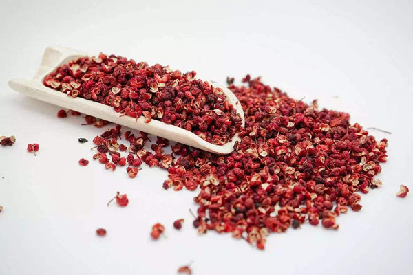 花椒能泡水喝嗎 花椒泡水一次放幾粒 花椒能泡水喝嗎 花椒泡水一次放幾粒