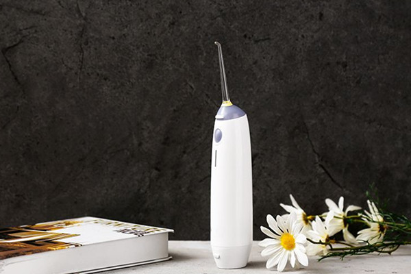 沖牙器用自來(lái)水還是純凈水 沖牙器能放漱口水嗎 沖牙器用自來(lái)水還是純凈水 沖牙器能放漱口水嗎