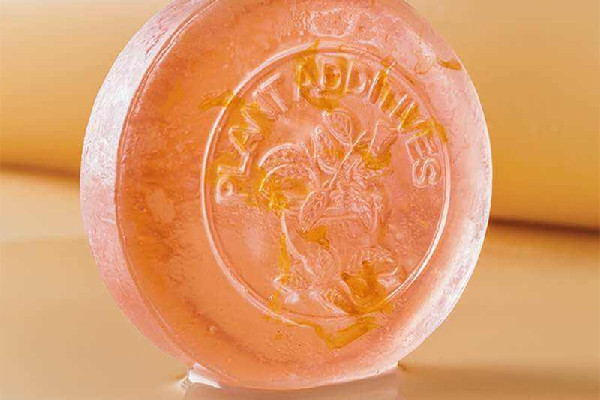 香皂開裂是什么原因 香皂開裂發(fā)黑還能用嗎 香皂開裂是什么原因 香皂開裂發(fā)黑還能用嗎