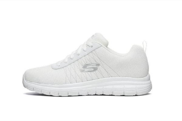 運(yùn)動鞋的舌頭老是要歪怎么辦 運(yùn)動鞋舌頭跑偏是什么原因 運(yùn)動鞋的舌頭老是要歪怎么辦 運(yùn)動鞋舌頭跑偏是什么原因