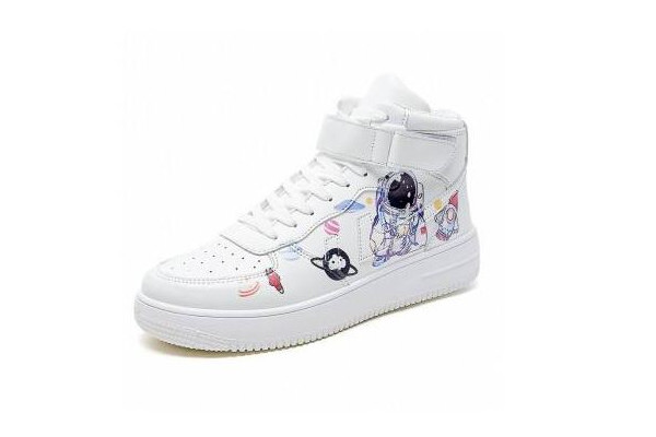 鞋子脫膠用什么膠水粘最好 鞋子脫膠是質(zhì)量問題嗎 鞋子脫膠用什么膠水粘最好 鞋子脫膠是質(zhì)量問題嗎