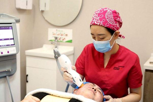 皮秒祛斑會(huì)使皮膚變薄嗎 皮秒祛斑會(huì)傷害角質(zhì)層嗎 皮秒祛斑會(huì)使皮膚變薄嗎 皮秒祛斑會(huì)傷害角質(zhì)層嗎