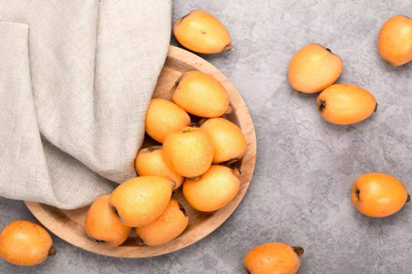 枇杷成熟季節(jié)是幾月份 枇杷是上火還是降火 枇杷成熟季節(jié)是幾月份 枇杷是上火還是降火