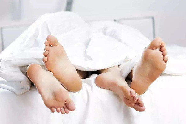 夫妻間最佳的性生活時間 夫妻性生活多久一次屬正常 夫妻間最佳的性生活時間 夫妻性生活多久一次屬正常