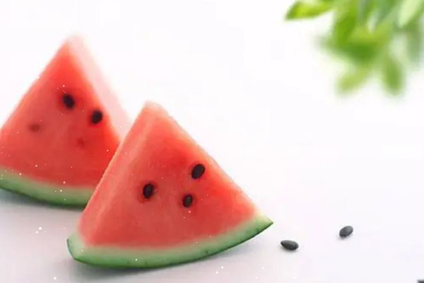 西瓜壞了一部分可以吃嗎 西瓜壞了吃了會中毒嗎 西瓜壞了一部分可以吃嗎 西瓜壞了吃了會中毒嗎