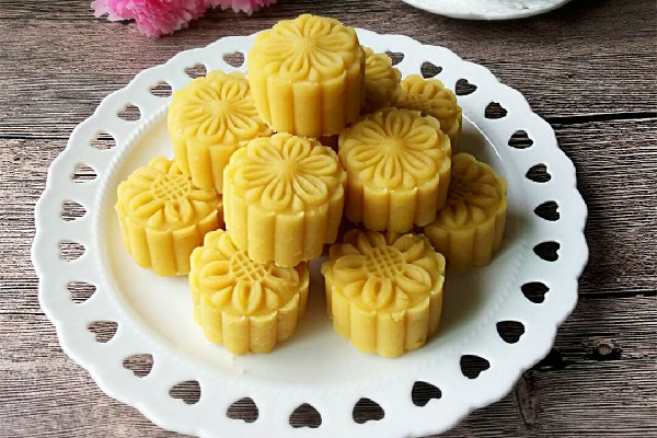 綠豆糕是什么顏色 綠豆糕的功效和作用 綠豆糕是什么顏色 綠豆糕的功效和作用