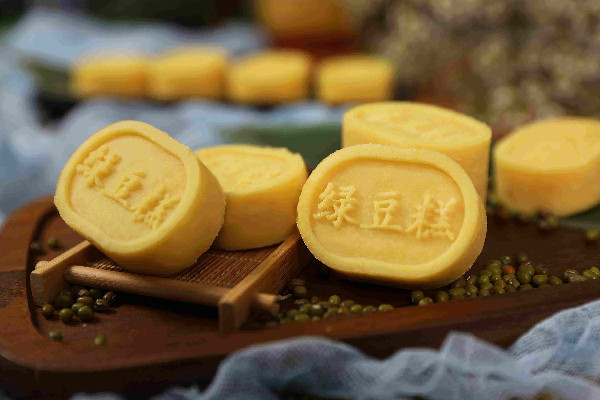 綠豆糕有多少年歷史 綠豆糕什么時(shí)候吃 綠豆糕有多少年歷史 綠豆糕什么時(shí)候吃