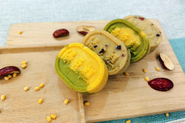 綠豆糕為什么是黃色的 綠豆糕開裂原因 綠豆糕為什么是黃色的 綠豆糕開裂原因