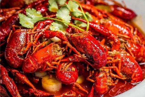 小龍蝦的頭能不能吃 小龍蝦頭部到底是蝦黃還是屎 小龍蝦的頭能不能吃 小龍蝦頭部到底是蝦黃還是屎