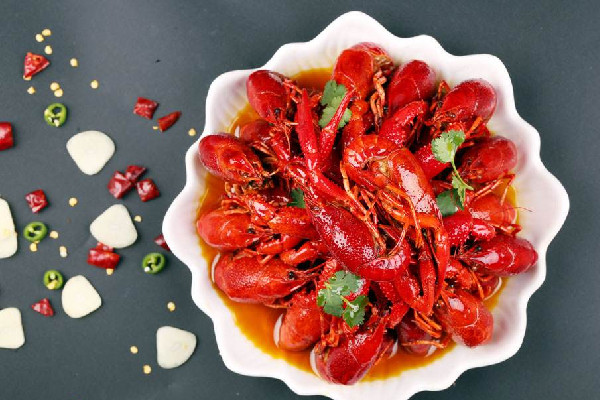 小龍蝦用什么啤酒煮好吃 小龍蝦燉多長時間入味 小龍蝦用什么啤酒煮好吃 小龍蝦燉多長時間入味