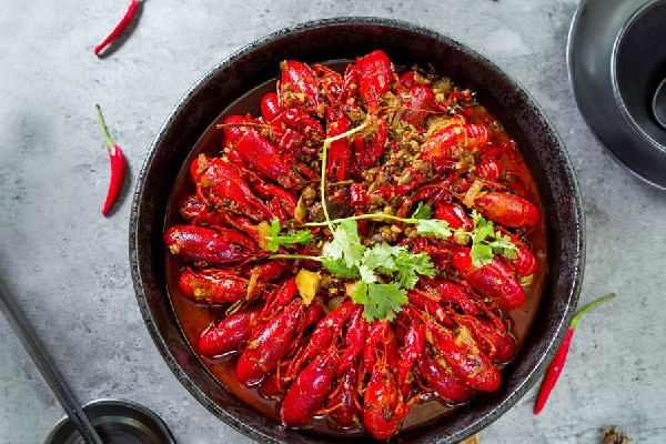 小龍蝦用什么啤酒煮好吃 小龍蝦燉多長時間入味 小龍蝦用什么啤酒煮好吃 小龍蝦燉多長時間入味