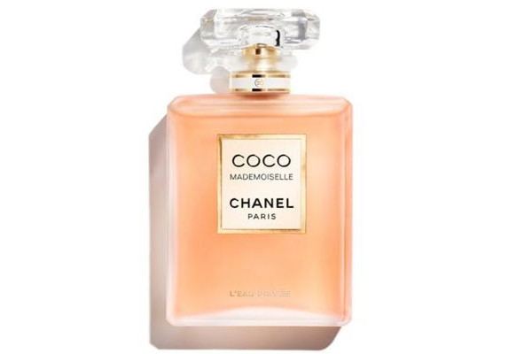 香奈兒香水的正確用法 香奈兒香水要噴幾次 香奈兒香水的正確用法 香奈兒香水要噴幾次