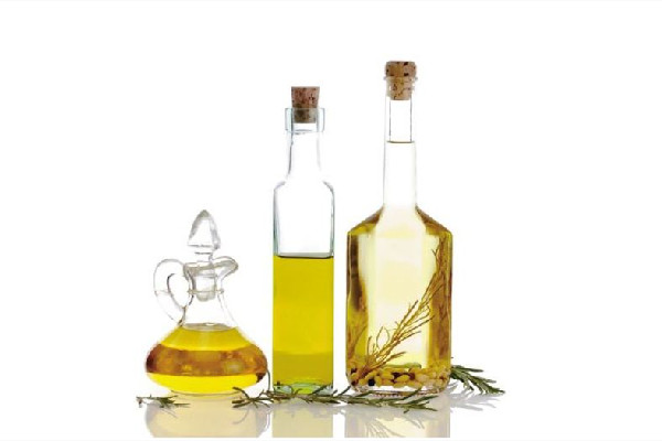 大豆油會(huì)凝固嗎 大豆油凝固的好還是不凝固的好 大豆油會(huì)凝固嗎 大豆油凝固的好還是不凝固的好