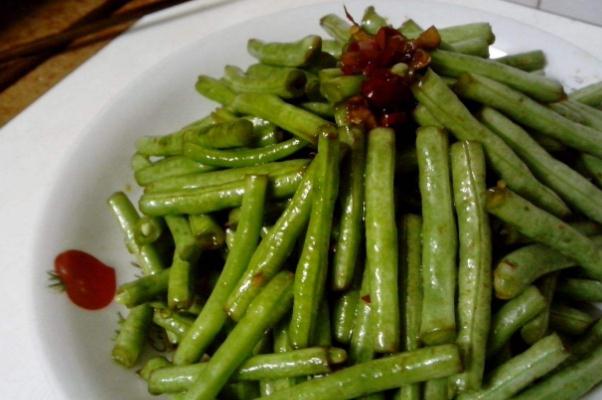 豆角有鐵銹斑點能吃嗎 豆角有點硬是沒熟嗎 豆角有鐵銹斑點能吃嗎 豆角有點硬是沒熟嗎