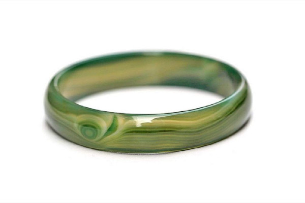 瑪瑙手鐲可以戴著洗澡嗎 瑪瑙手鐲佩戴要注意哪些 瑪瑙手鐲可以戴著洗澡嗎 瑪瑙手鐲佩戴要注意哪些