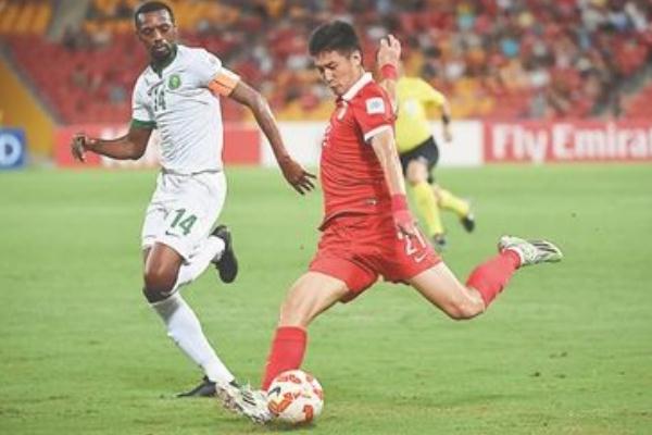 某足球隊隊員年收入上千萬沒見進(jìn)球 足球隊的組成和分工