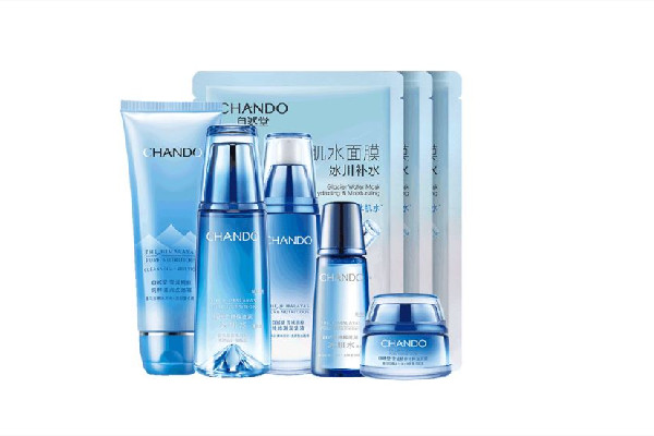 自然堂雪域精粹適合什么年齡 自然堂水乳適合什么膚質(zhì) 自然堂雪域精粹適合什么年齡 自然堂水乳適合什么膚質(zhì)