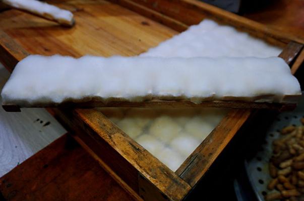 毛豆腐要不要通風(fēng) 毛豆腐要冷藏嗎 毛豆腐要不要通風(fēng) 毛豆腐要冷藏嗎