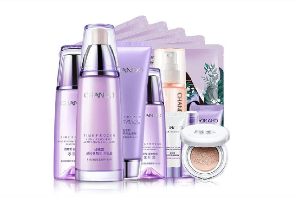 自然堂紫色系列適用年齡 自然堂紫色和藍色哪個好 自然堂紫色系列適用年齡 自然堂紫色和藍色哪個好