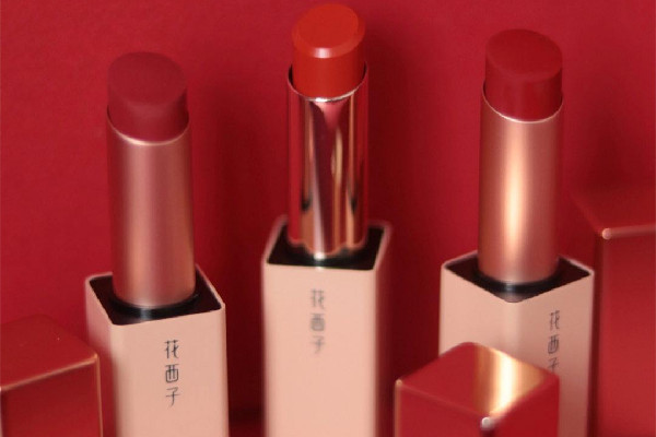 口紅掉色沾杯怎么辦 口紅掉色太嚴(yán)重說明了什么 口紅掉色沾杯怎么辦 口紅掉色太嚴(yán)重說明了什么