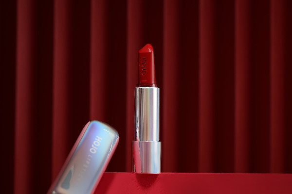 口紅怎么選擇適合自己的顏色 口紅買(mǎi)什么色號(hào)比較好 口紅怎么選擇適合自己的顏色 口紅買(mǎi)什么色號(hào)比較好