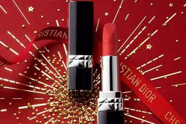 口紅怎么選擇適合自己的顏色 口紅買(mǎi)什么色號(hào)比較好 口紅怎么選擇適合自己的顏色 口紅買(mǎi)什么色號(hào)比較好