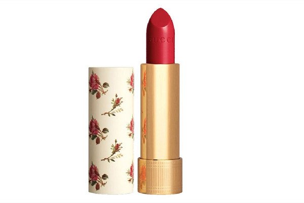 口紅和唇釉哪個(gè)不容易掉色 口紅和唇釉可以一起用嗎 口紅和唇釉哪個(gè)不容易掉色 口紅和唇釉可以一起用嗎