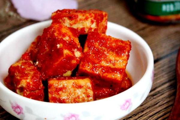 豆腐乳要放酒嗎 豆腐乳要霉到什么程度 豆腐乳要放酒嗎 豆腐乳要霉到什么程度