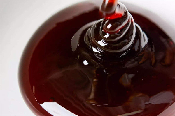 枇杷膏是直接吃還是沖水喝 枇杷膏要含著嗎 枇杷膏是直接吃還是沖水喝 枇杷膏要含著嗎