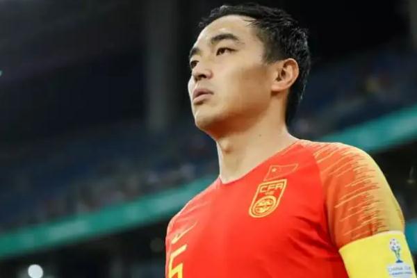 國足前隊(duì)長馮瀟霆深夜發(fā)長文 足球隊(duì)隊(duì)長的責(zé)任 國足前隊(duì)長馮瀟霆深夜發(fā)長文 足球隊(duì)隊(duì)長的責(zé)任