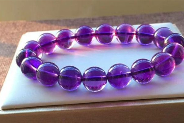 紫水晶長期佩戴有什么變化 紫水晶會越戴越紫嗎 紫水晶長期佩戴有什么變化 紫水晶會越戴越紫嗎