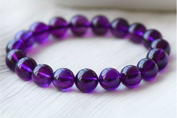 紫水晶長期佩戴有什么變化 紫水晶會越戴越紫嗎 紫水晶長期佩戴有什么變化 紫水晶會越戴越紫嗎