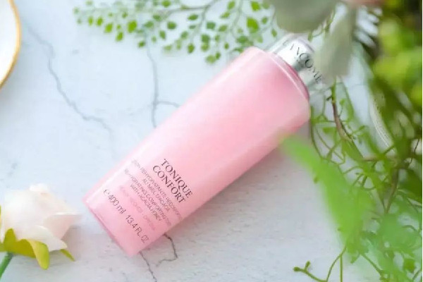 蘭蔻粉水有幾個(gè)版本 蘭蔻粉水有氣泡正常嗎 蘭蔻粉水有幾個(gè)版本 蘭蔻粉水有氣泡正常嗎