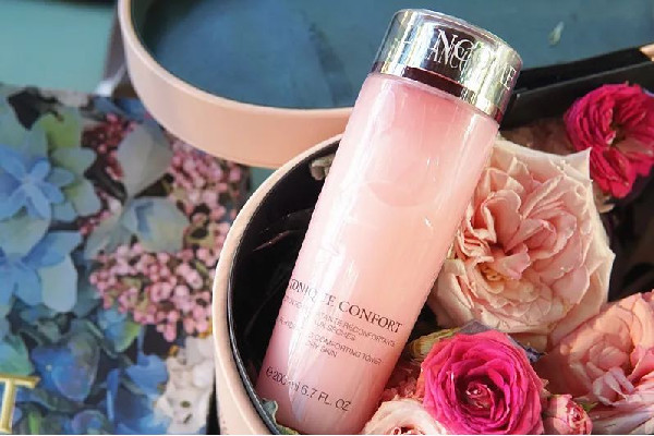 蘭蔻粉水放了一年還能用嗎 蘭蔻粉水放久了味道會變嗎 蘭蔻粉水放了一年還能用嗎 蘭蔻粉水放久了味道會變嗎