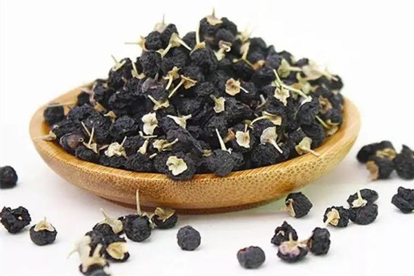 黑枸杞的功效和作用 黑枸杞可以煲湯嗎 黑枸杞的功效和作用 黑枸杞可以煲湯嗎