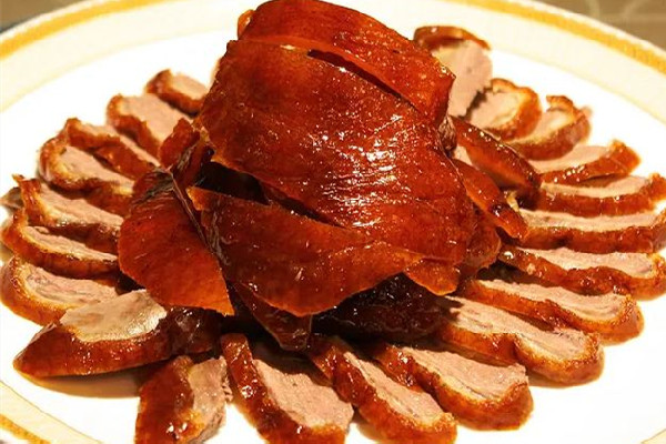 鴨肉燉湯好還是紅燒好 鴨肉燉湯怎么做好吃 鴨肉燉湯好還是紅燒好 鴨肉燉湯怎么做好吃