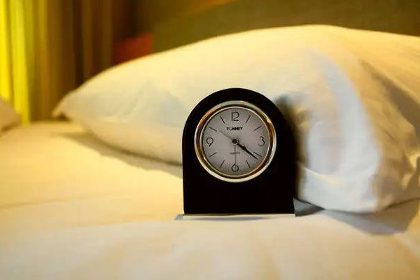 面霜和精華先用哪個 面霜用在哪個步驟 面霜和精華先用哪個 面霜用在哪個步驟