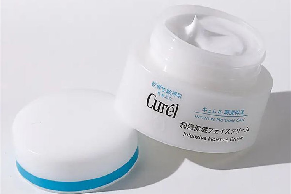 面霜的功效和作用 面霜可以代替水乳嗎 面霜的功效和作用 面霜可以代替水乳嗎