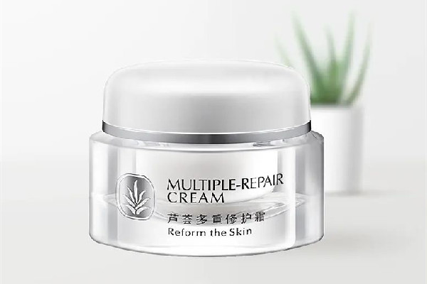 面霜白天用還是晚上用效果好 面霜什么時(shí)候擦最好 面霜白天用還是晚上用效果好 面霜什么時(shí)候擦最好