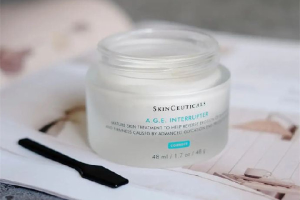 面霜和精華先用哪個 面霜用在哪個步驟 面霜和精華先用哪個 面霜用在哪個步驟